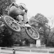 mo1973
